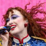 Review Makna Lagu Pink Pony Club: Keberanian Hidup Otentik