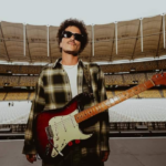 Review Makna Lagu Panini: Diperhatikan Terus-Menerus