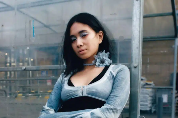 Single Baru NIKI Blue Moon Resmi Dirilis Secara Global